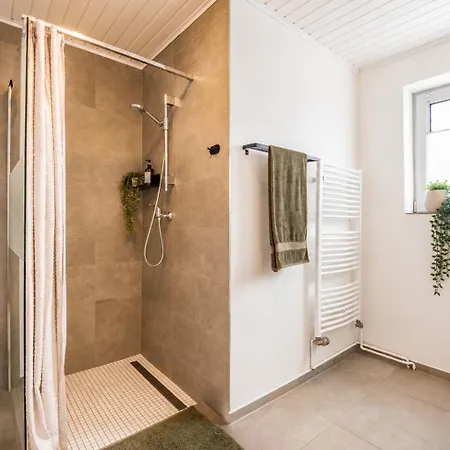 Apartment Haus No 17 *